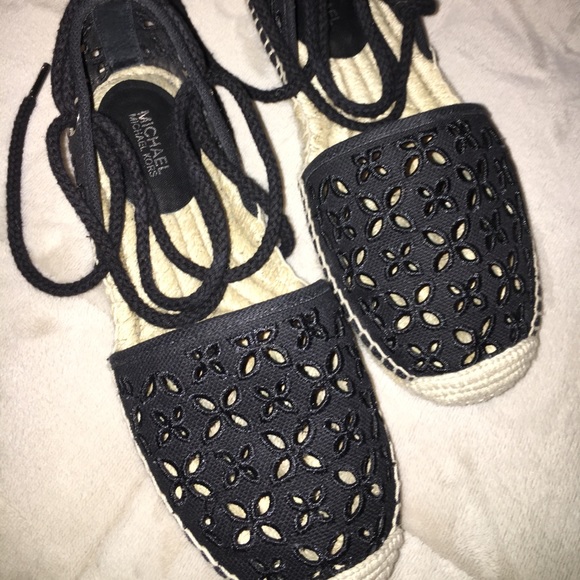 Michael Kors shoes - Picture 1 of 4